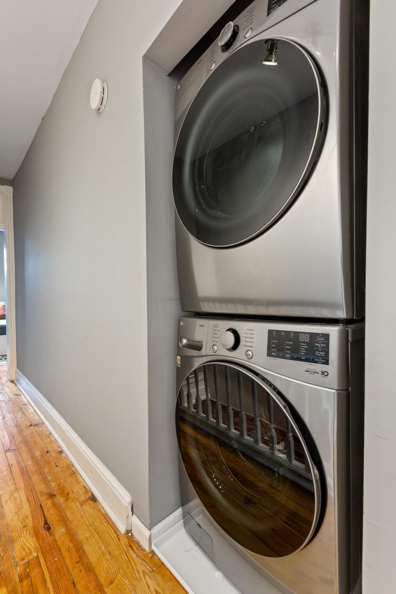 Pristine Townhouse With Rooftop Deck Near Canton! Baltimore Exteriör bild
